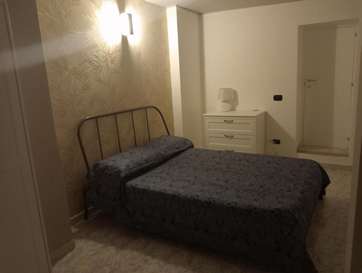 Apartament Fra Sole E Stelle Bari Zewnętrze zdjęcie