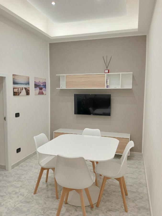 Apartament Fra Sole E Stelle Bari Zewnętrze zdjęcie