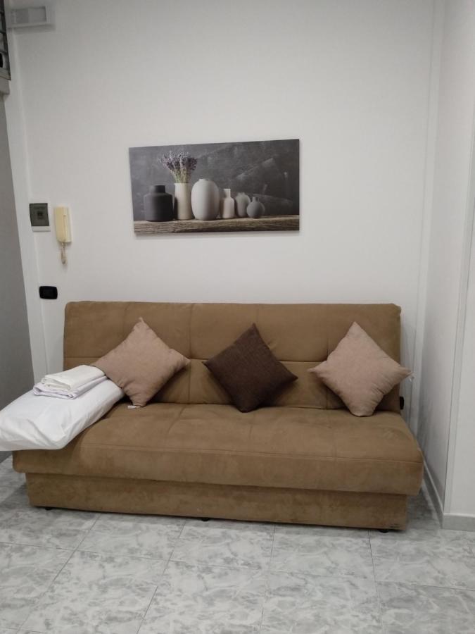 Apartament Fra Sole E Stelle Bari Zewnętrze zdjęcie