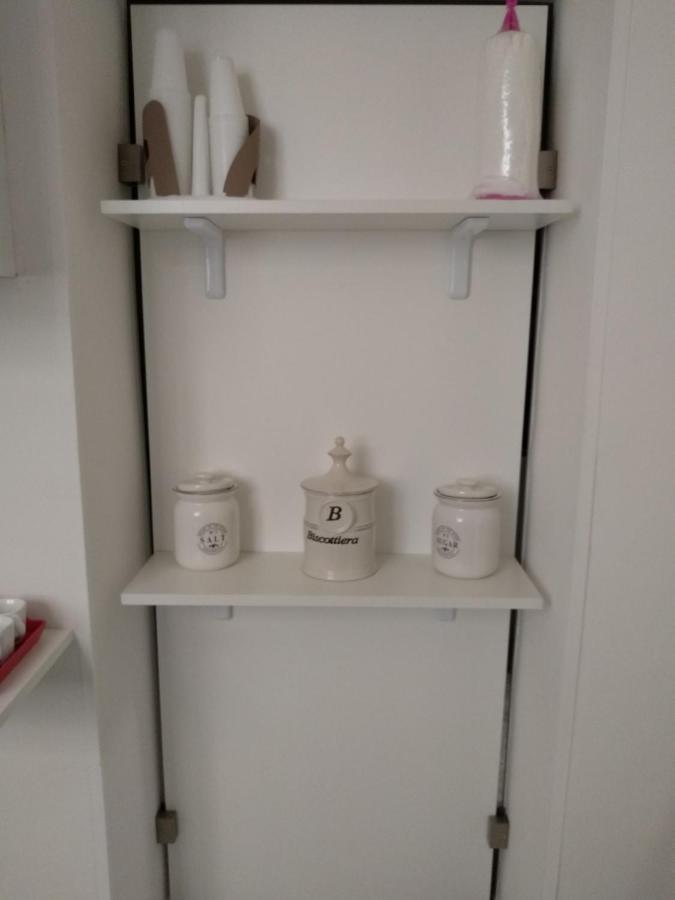 Apartament Fra Sole E Stelle Bari Zewnętrze zdjęcie
